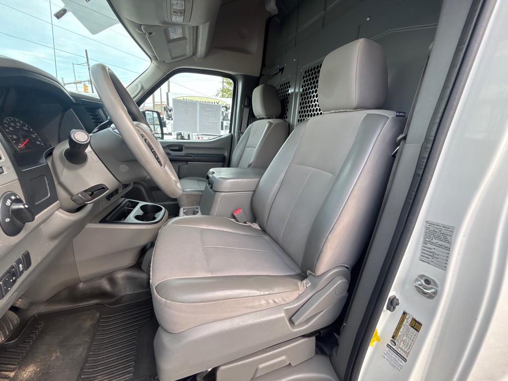 2021 Nissan NV Image 16