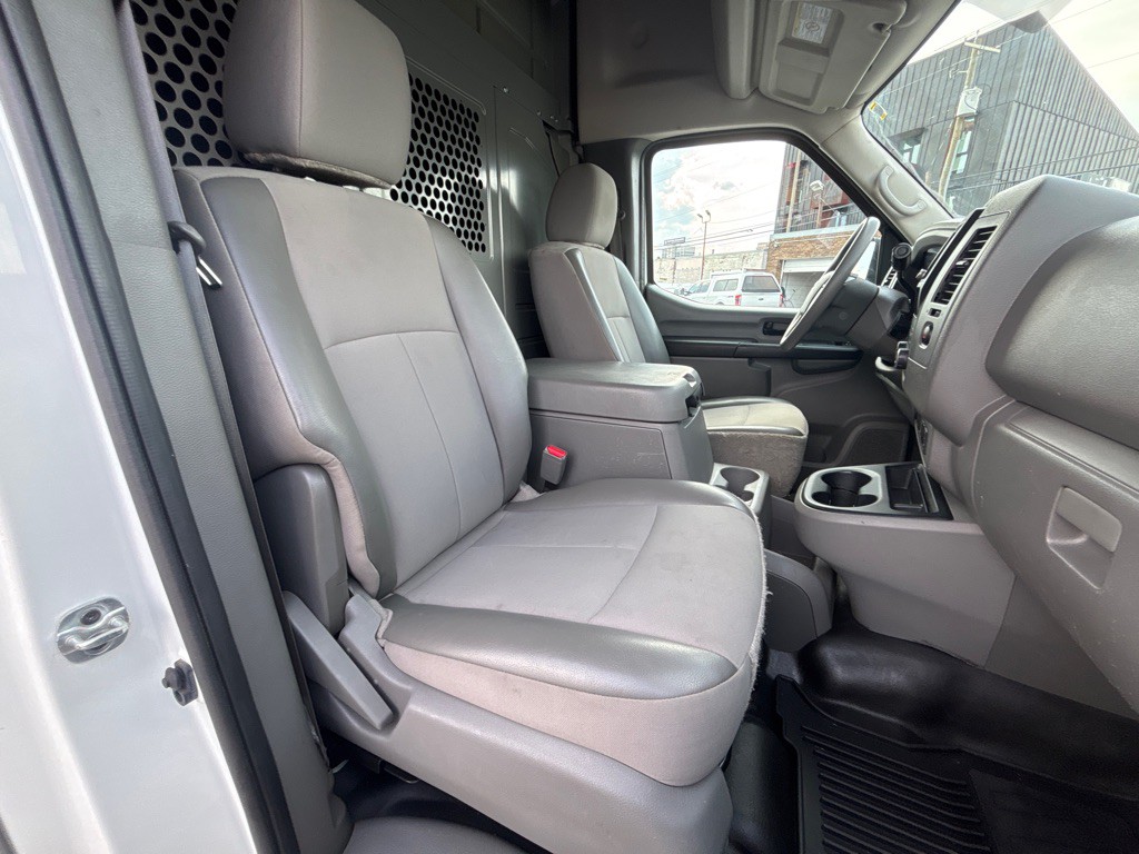 2021 Nissan NV Image 18