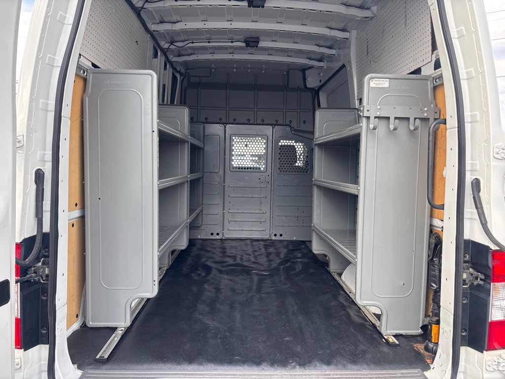 2021 Nissan NV Image 19