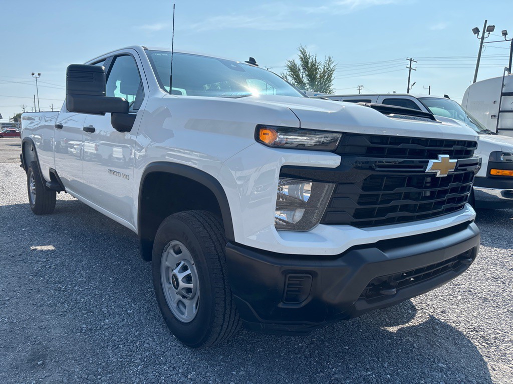 2025 Chevrolet C/K 2500 Image 4