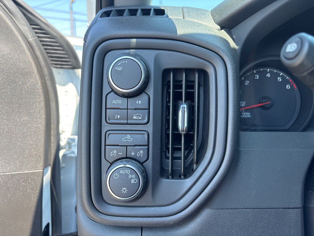 2022 Chevrolet Silverado 1500 Image 13