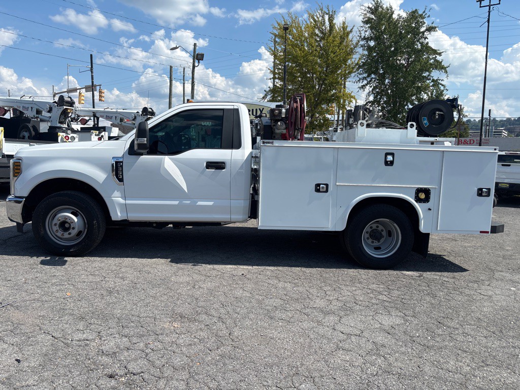 2019 Ford F-350 Image 2
