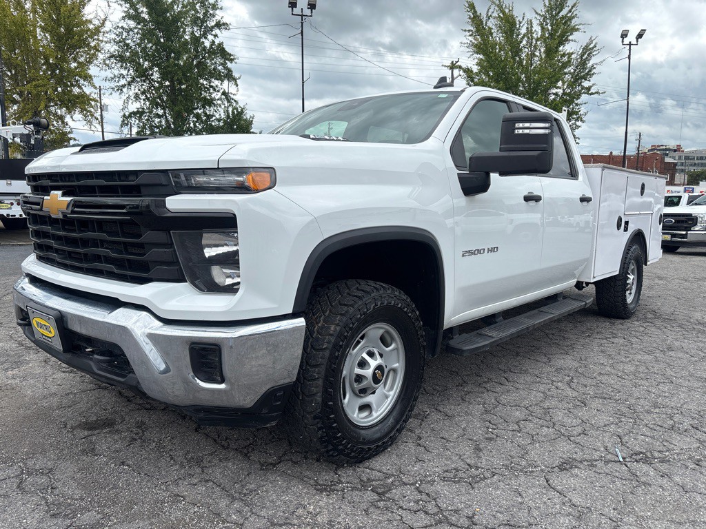 2024 Chevrolet Silverado 1500 Image 1