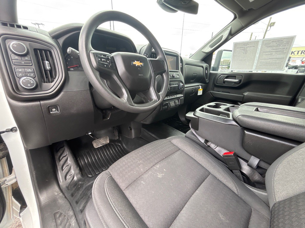 2024 Chevrolet Silverado 1500 Image 9
