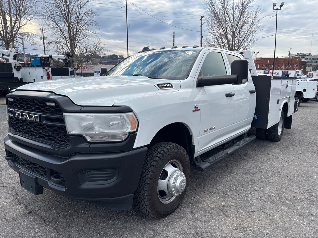 2022 RAM 3500 Image 2