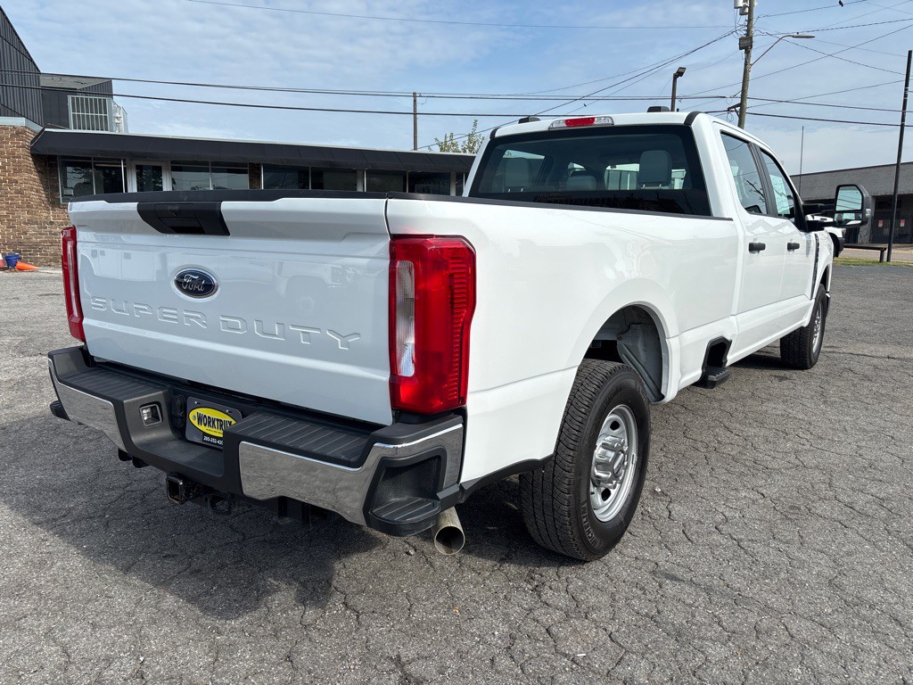 2023 Ford F-350 Image 5