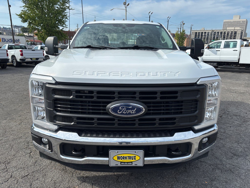 2023 Ford F-350 Image 8