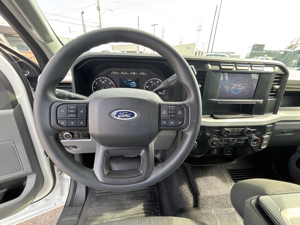 2023 Ford F-350 Image 11