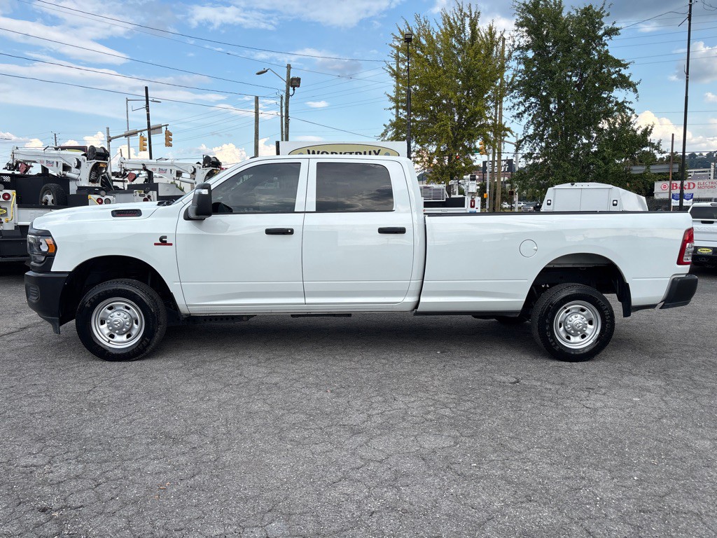 2024 RAM 2500 Image 2