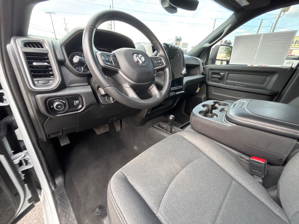 2024 RAM 2500 Image 10