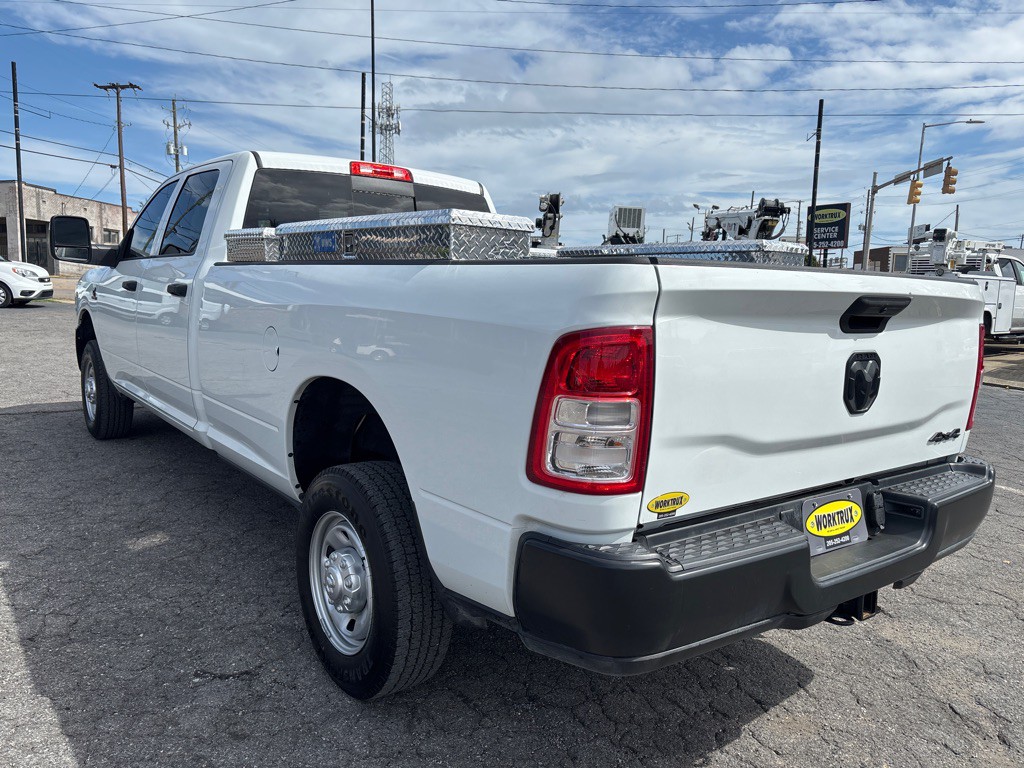 2024 RAM 2500 Image 3