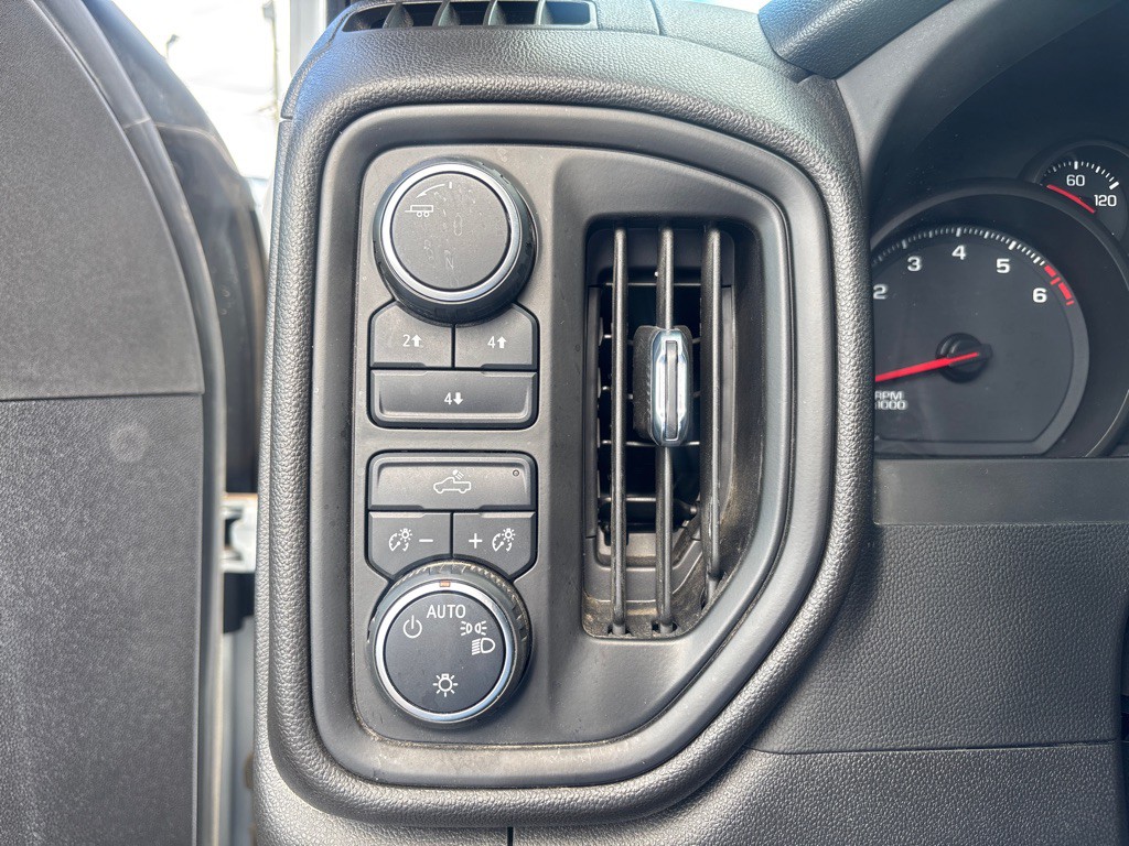 2023 Chevrolet Silverado 1500 Image 12
