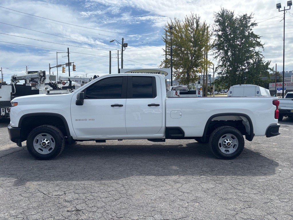2021 Chevrolet Silverado 1500 Image 2