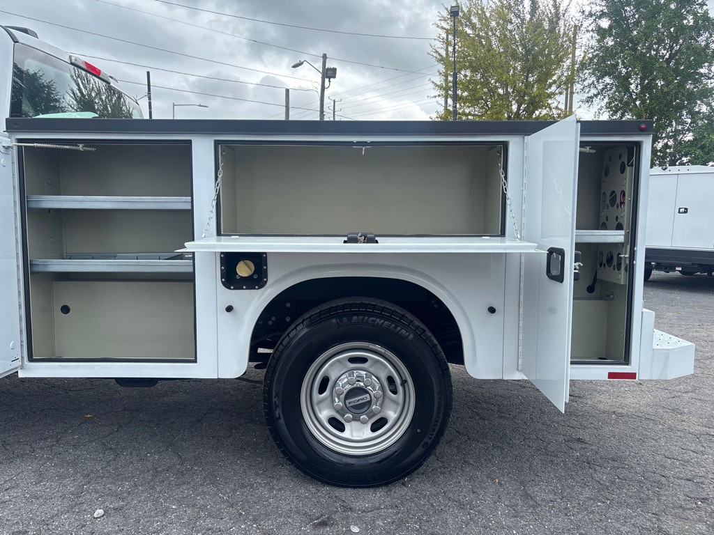2021 Ford F-250 Image 21