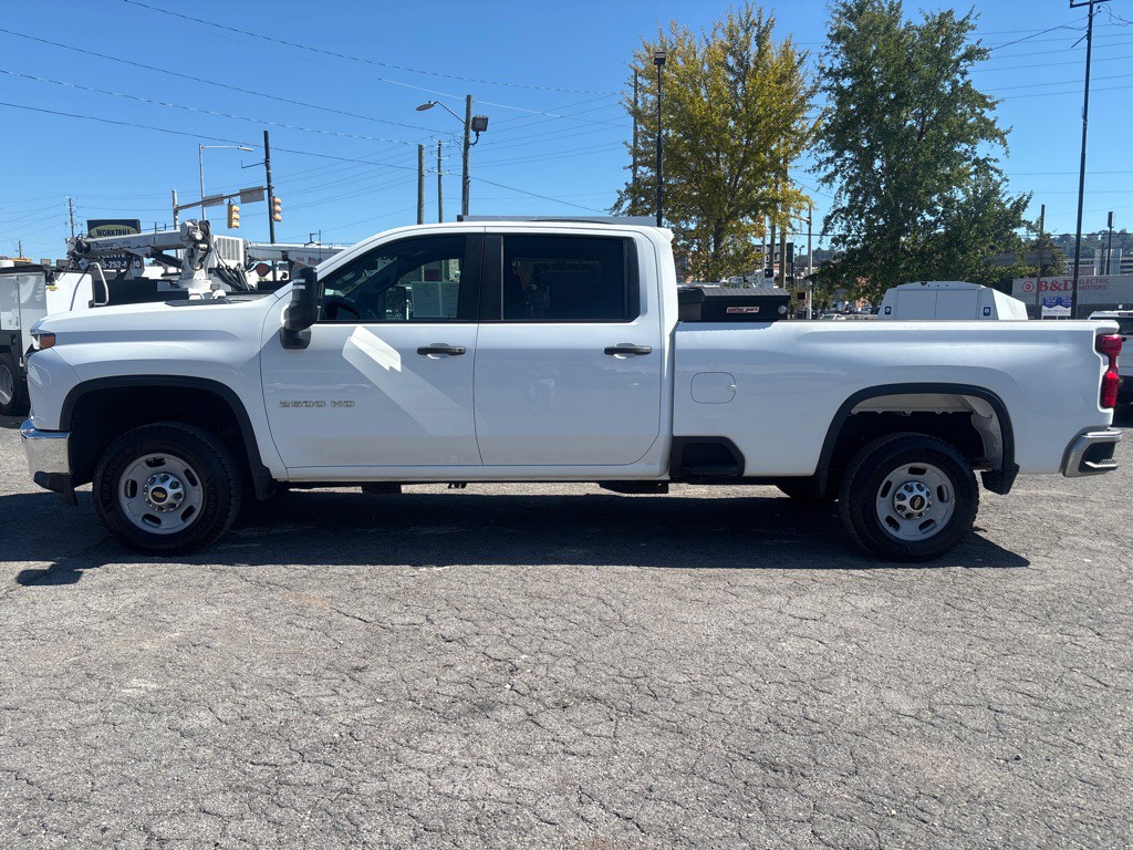 2023 Chevrolet Silverado 1500 Image 2