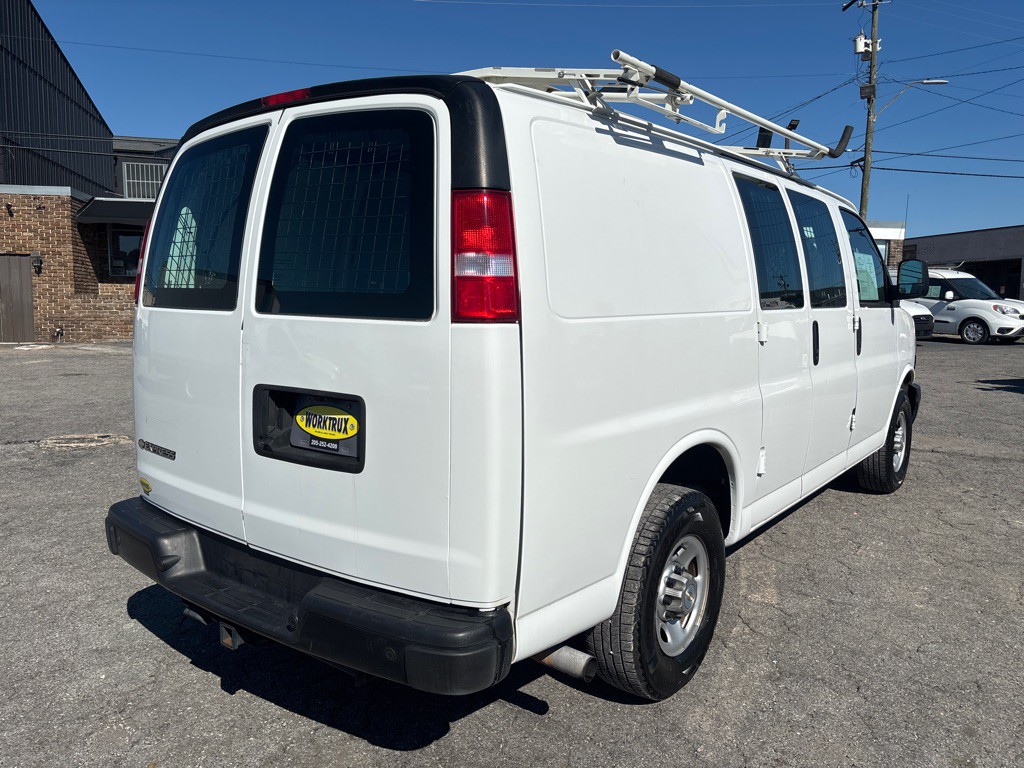 2020 Chevrolet Express Image 4