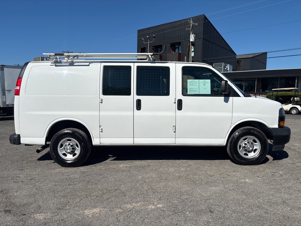 2020 Chevrolet Express Image 5