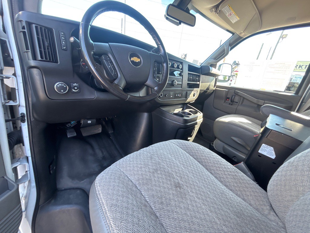2020 Chevrolet Express Image 8