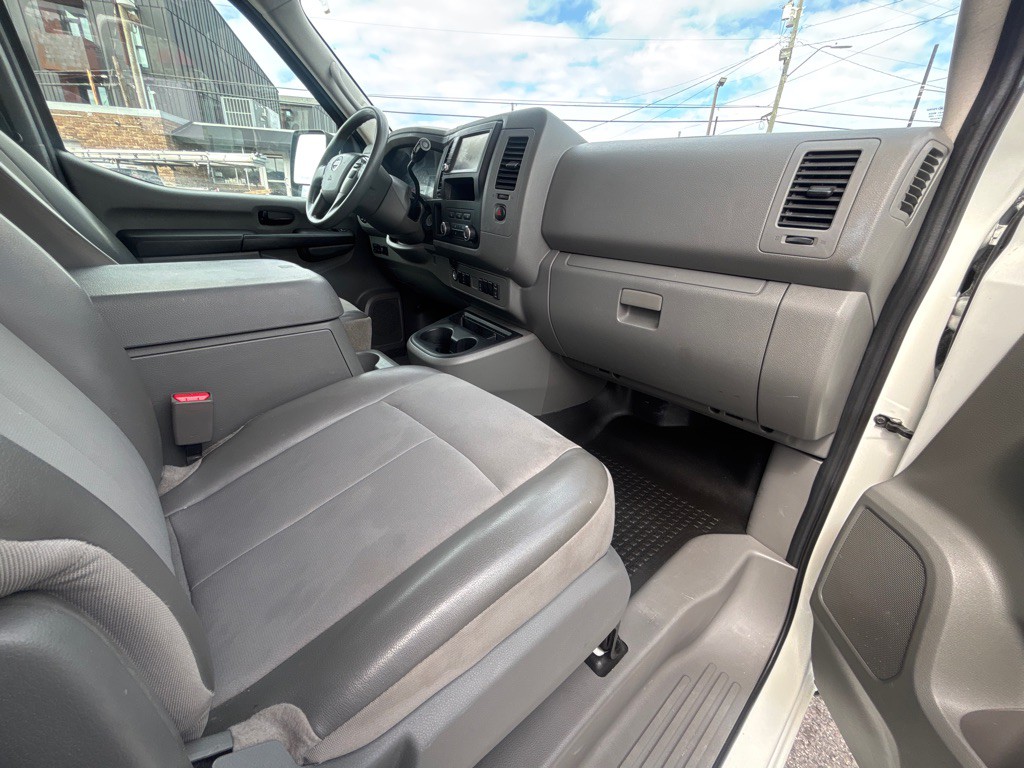 2019 Nissan NV Image 19