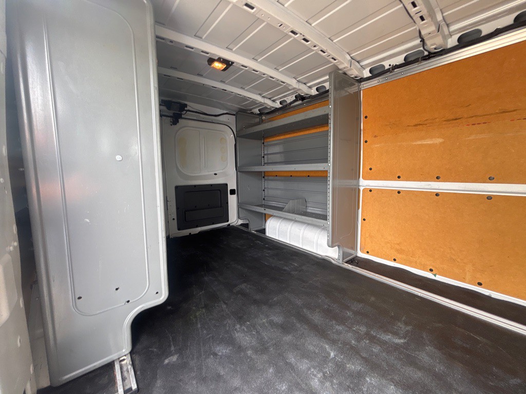 2019 Nissan NV Image 24