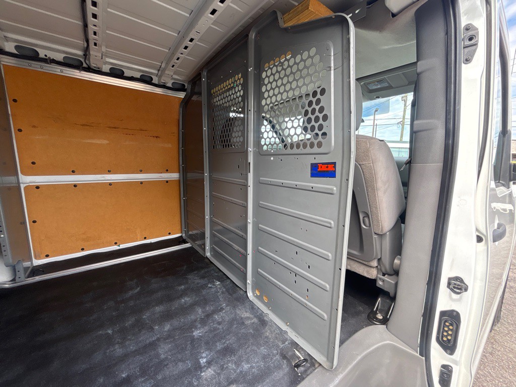 2019 Nissan NV Image 25