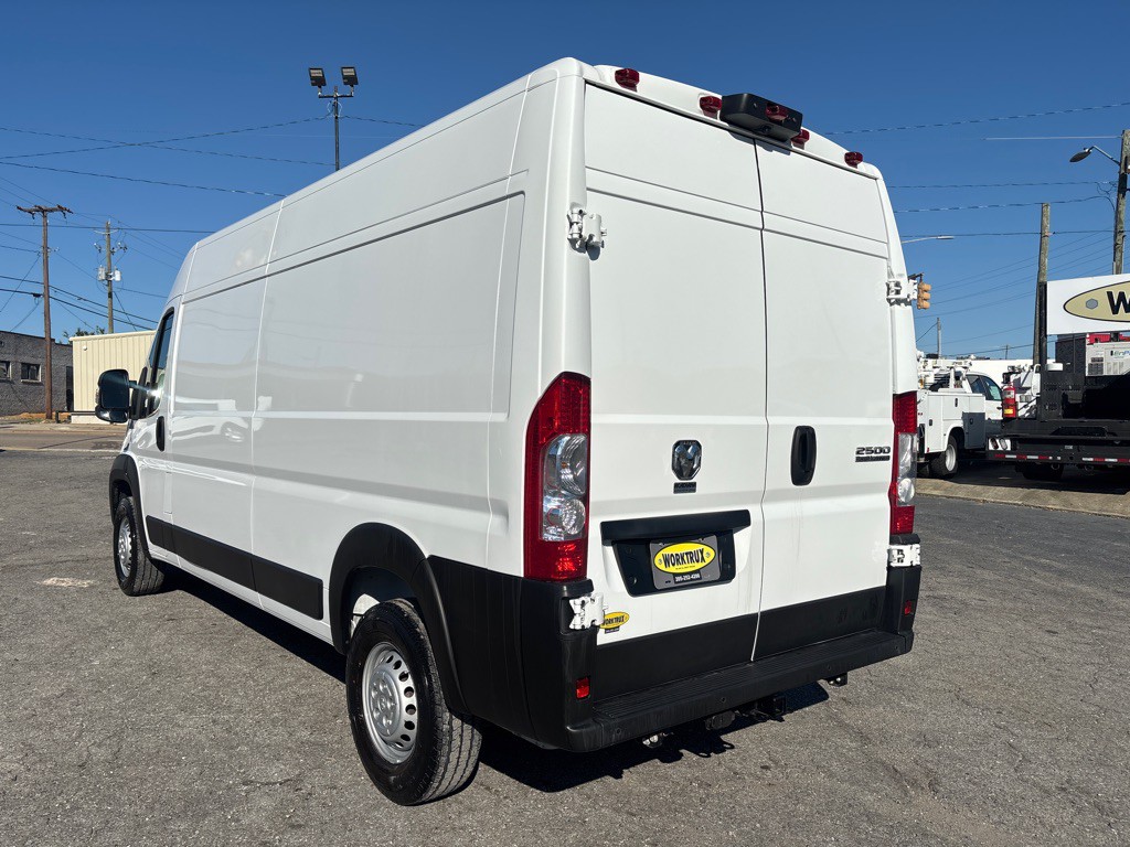2024 RAM Promaster Image 3