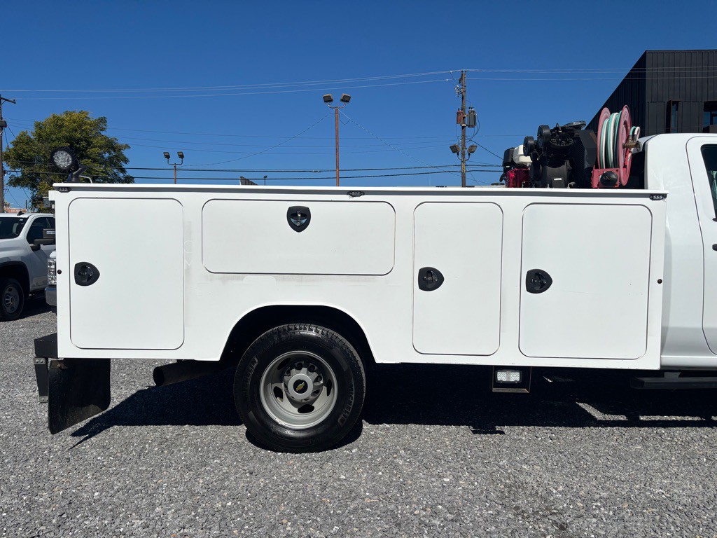 2022 Chevrolet Silverado 1500 Image 2