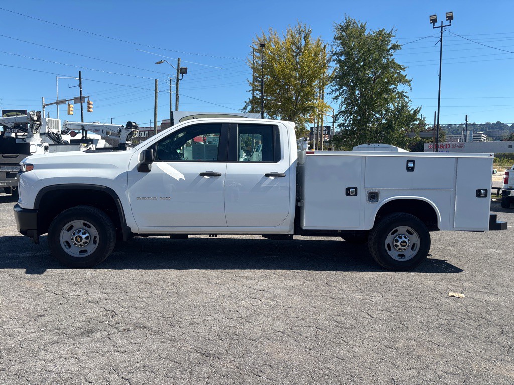 2022 Chevrolet Silverado 1500 Image 2