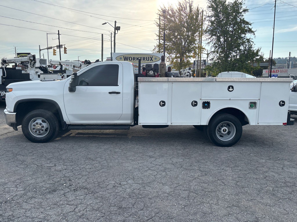 2021 Chevrolet Silverado 1500 Image 2