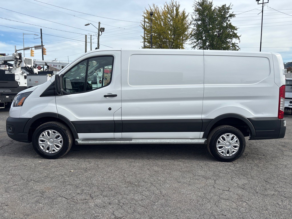 2023 Ford T250 Image 2