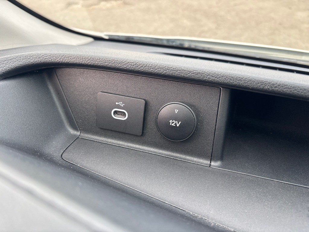 2023 Ford T250 Image 15