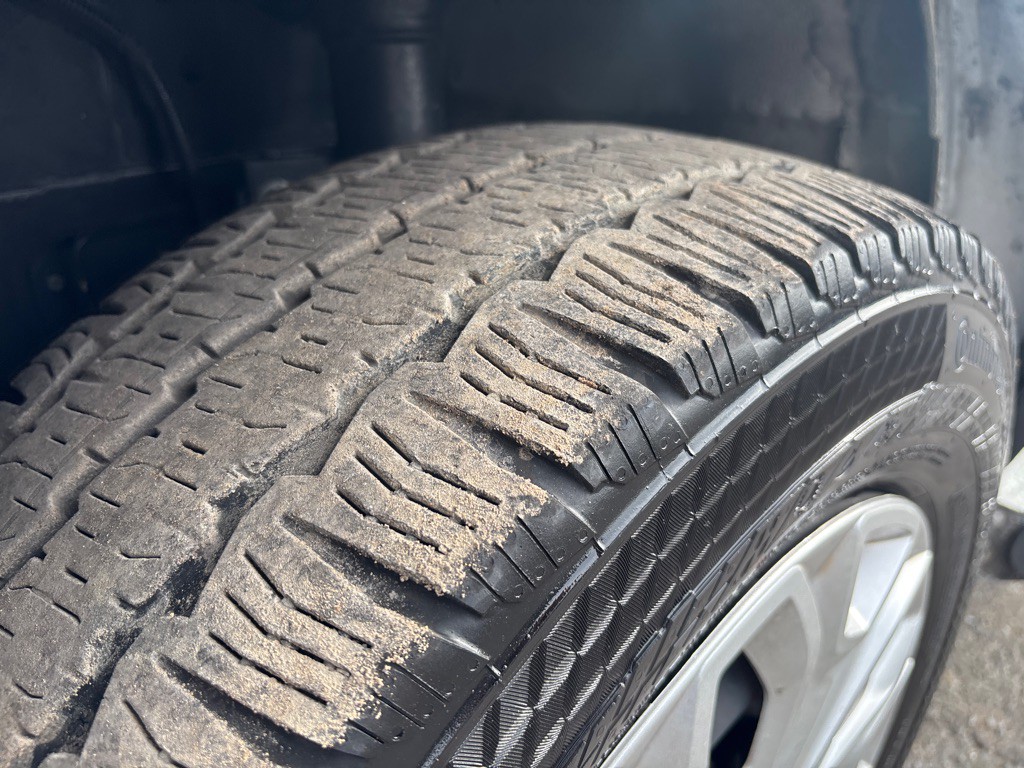 2023 Ford T250 Image 25