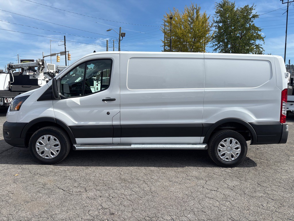 2023 Ford T250 Image 2