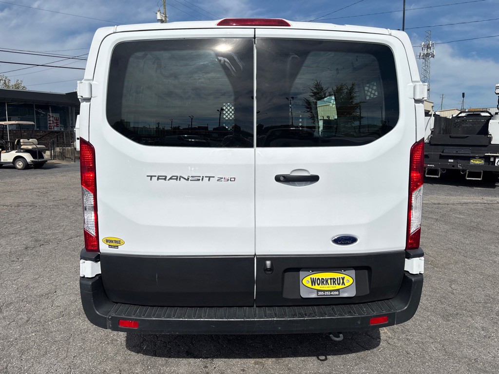 2023 Ford T250 Image 4