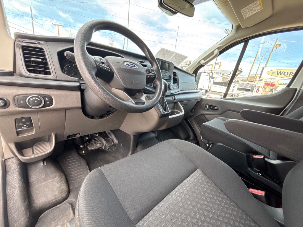 2023 Ford T250 Image 9