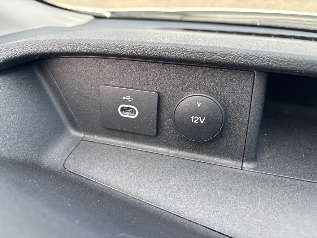 2023 Ford T250 Image 15