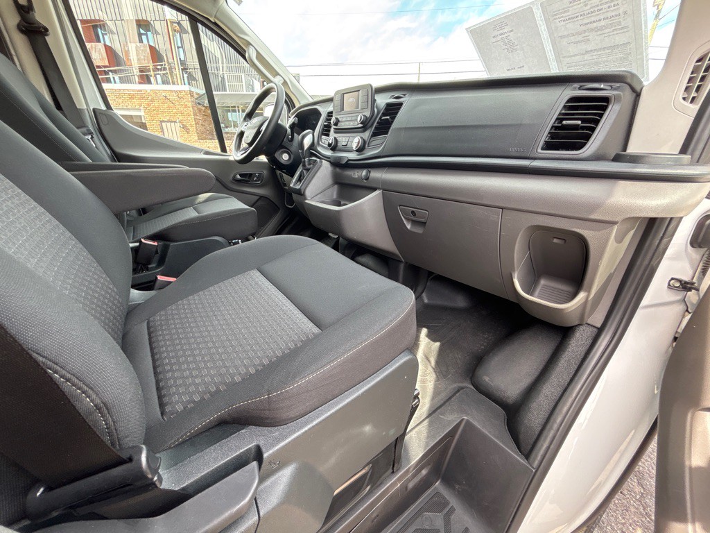 2023 Ford T250 Image 18