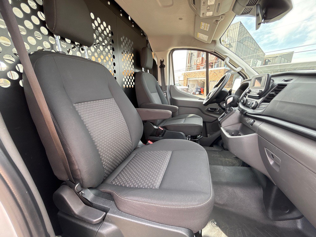 2023 Ford T250 Image 19