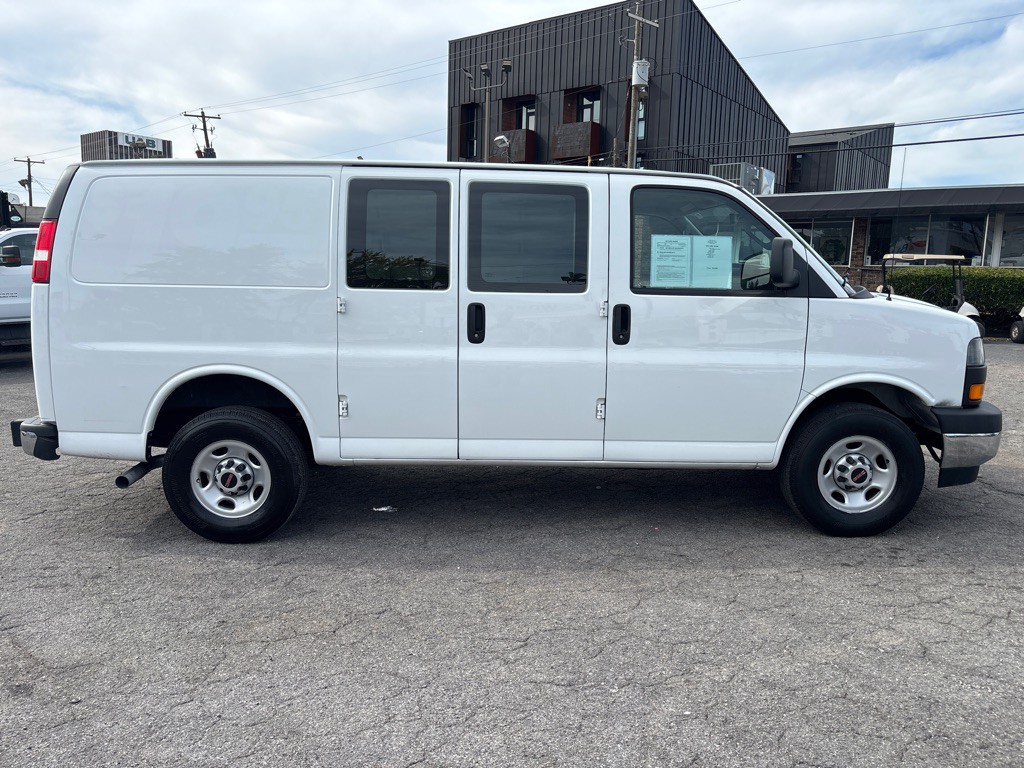 2023 GMC G2500 Image 6