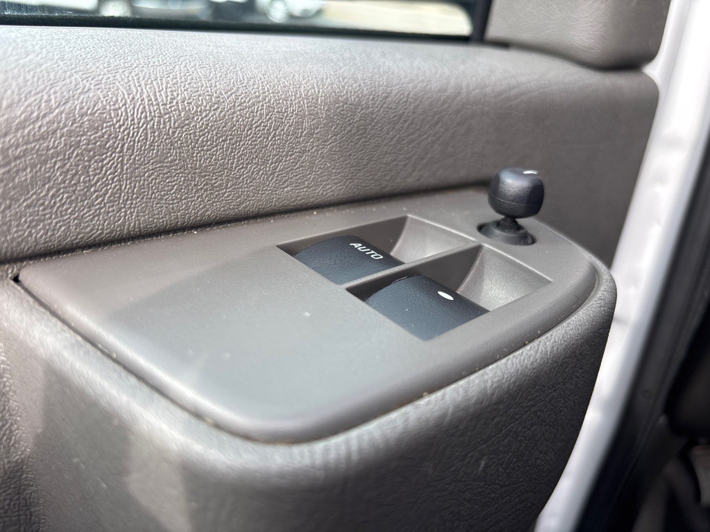 2023 GMC G2500 Image 10