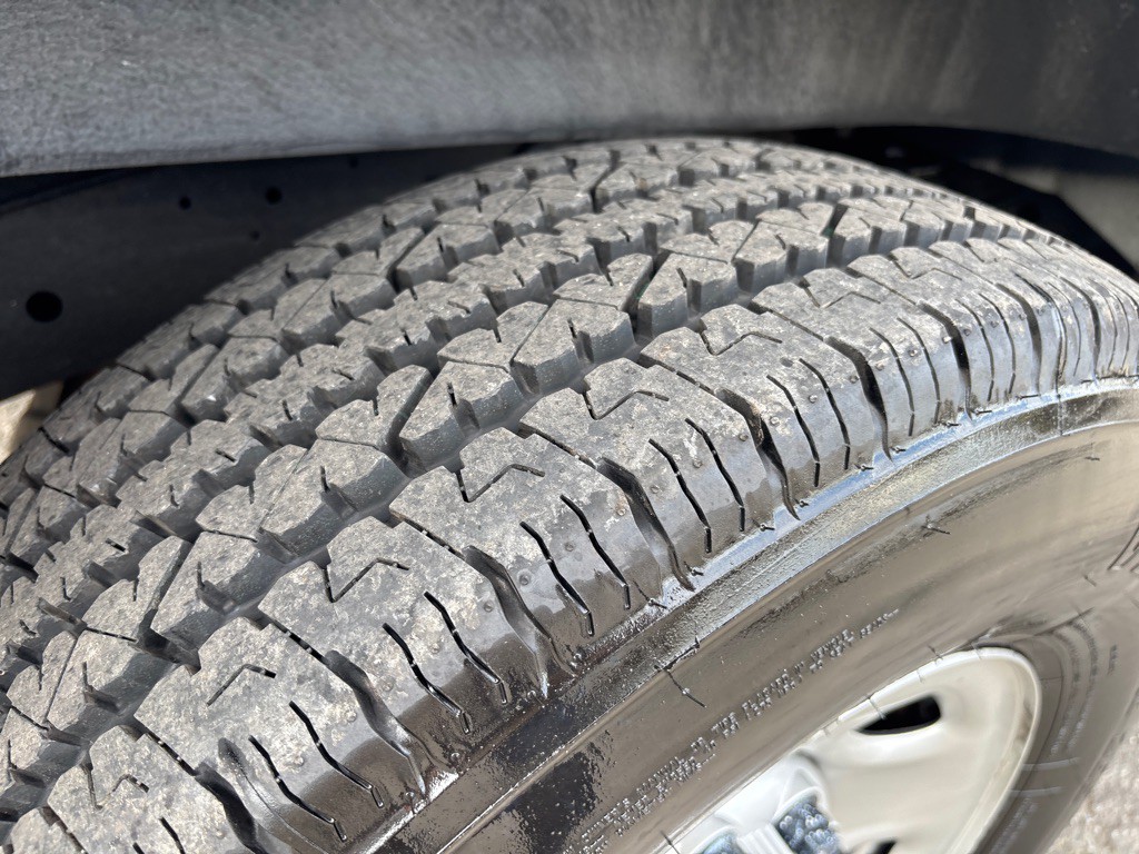 2023 GMC G2500 Image 21