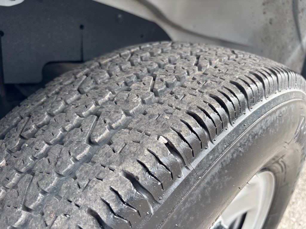 2023 GMC G2500 Image 23