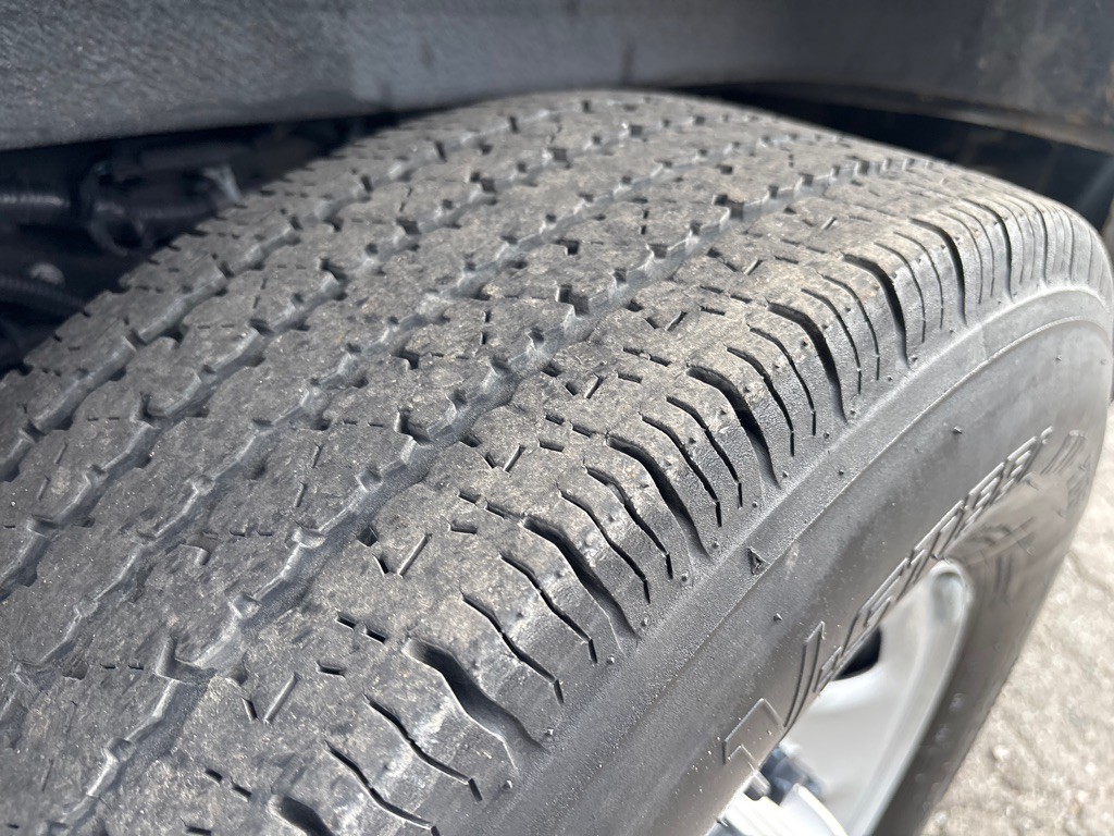 2023 GMC G2500 Image 24