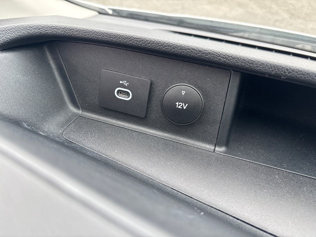 2023 Ford T250 Image 14