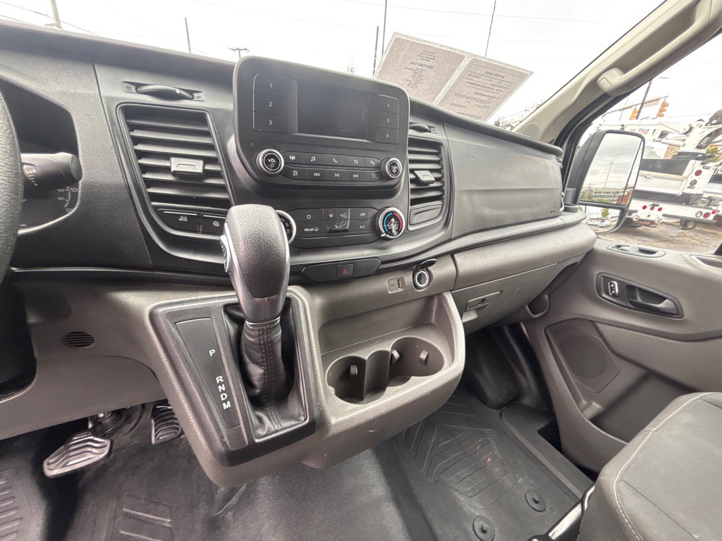 2023 Ford T250 Image 15