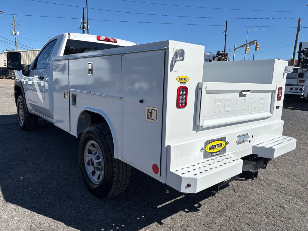 2024 GMC Sierra Image 3