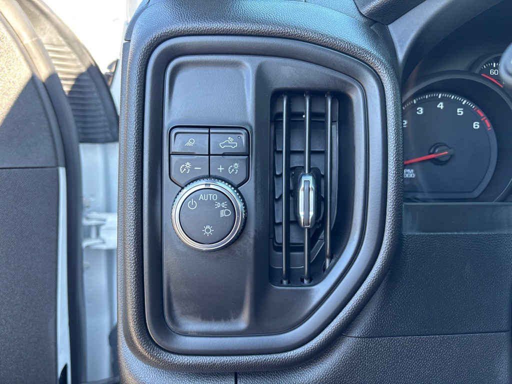 2024 GMC Sierra Image 13