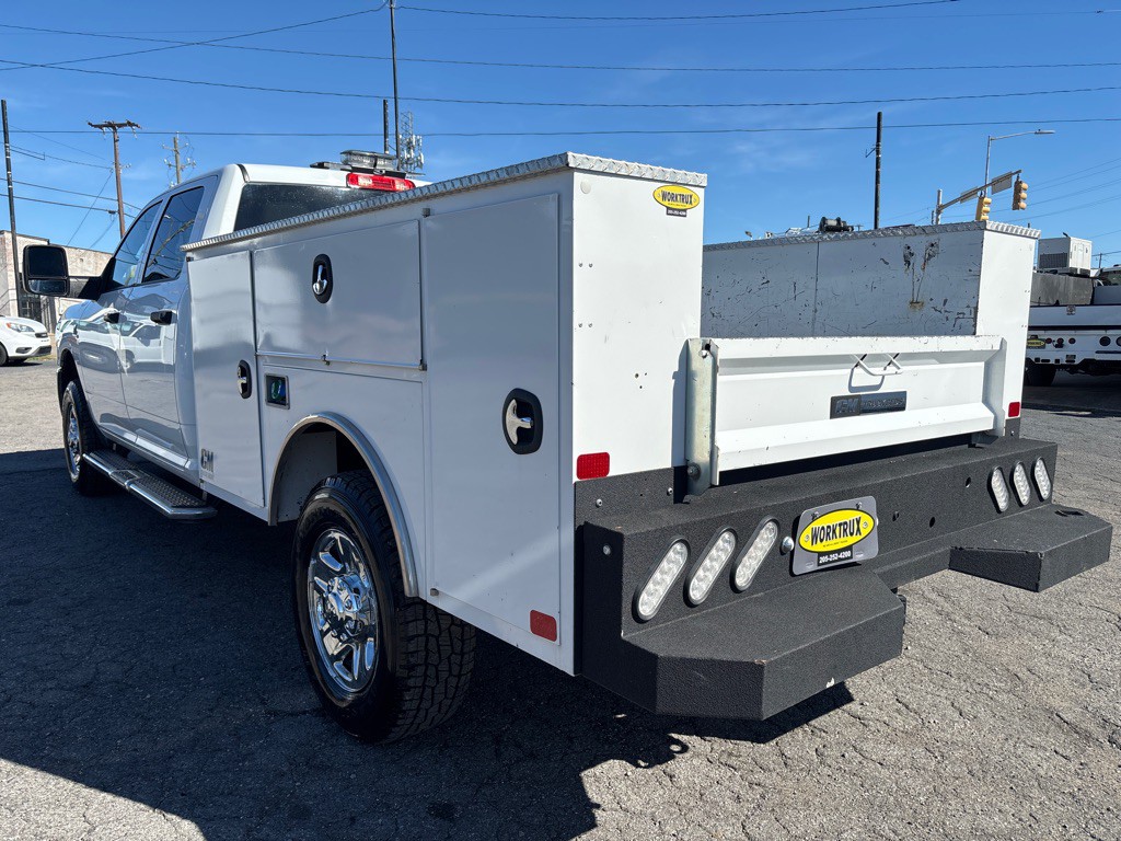2023 RAM 2500 Image 3