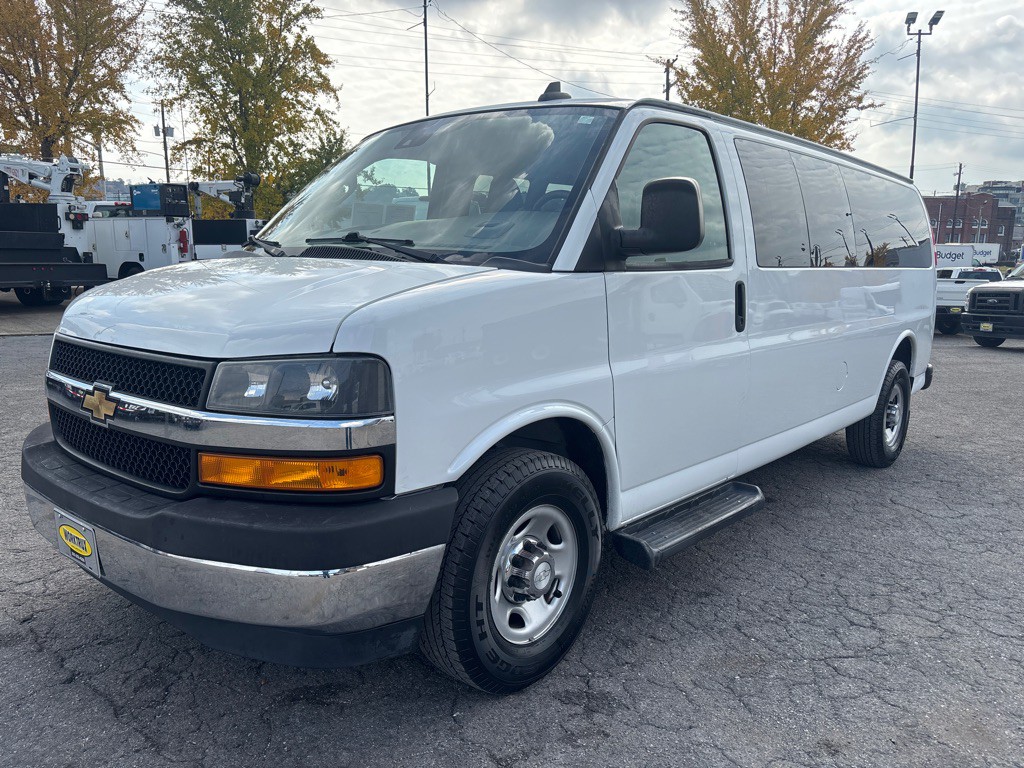 2019 Chevrolet Express Image 1