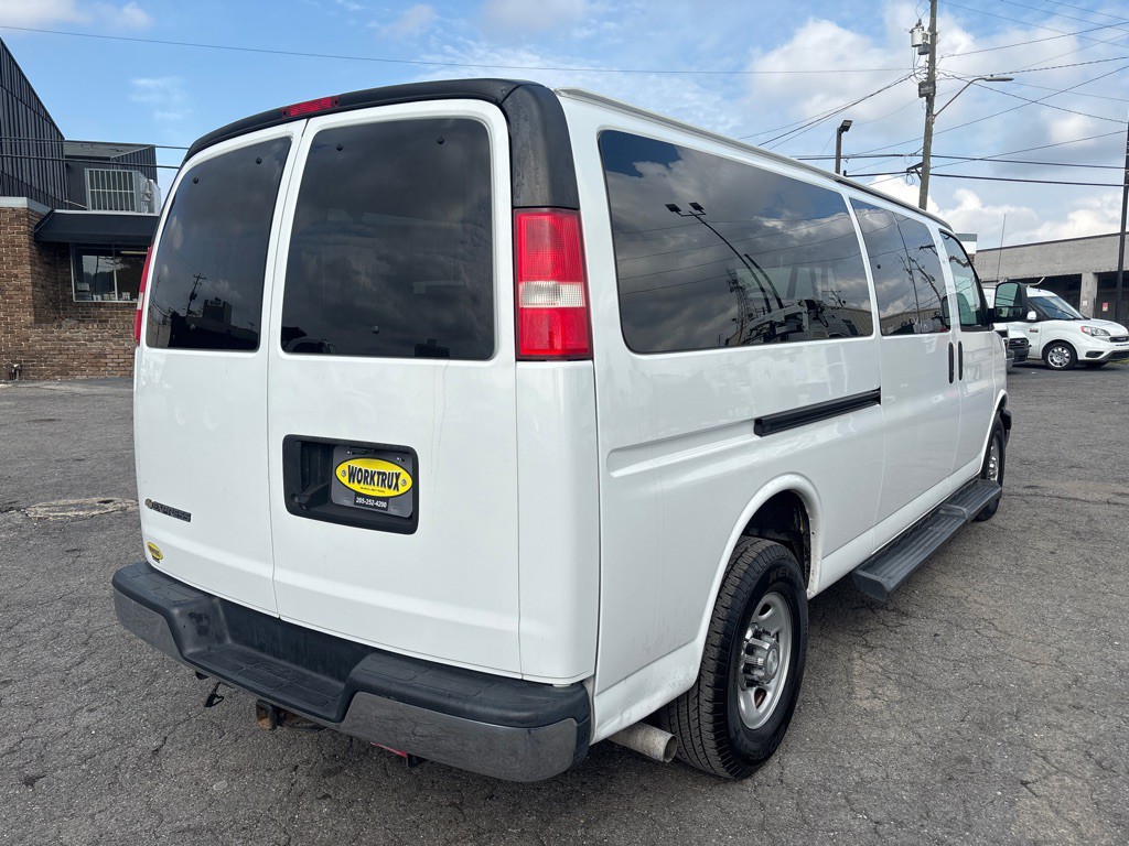 2019 Chevrolet Express Image 5